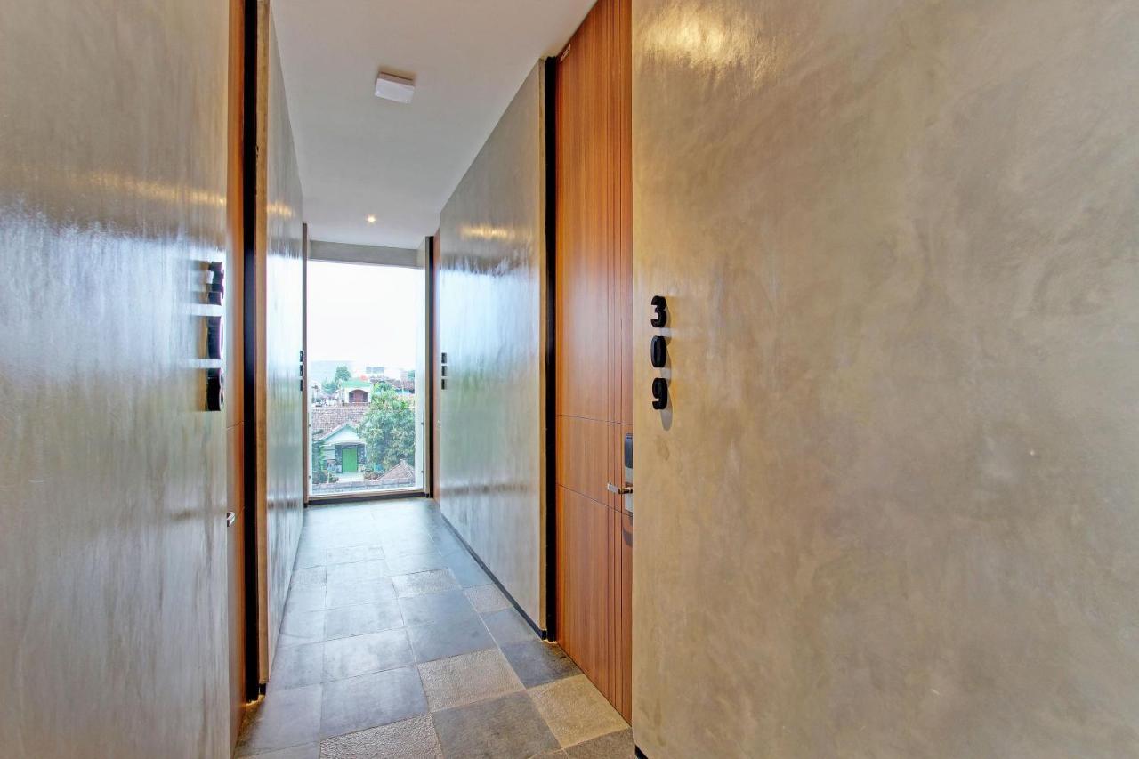 Super Oyo Capital O 92987 Keenan Living Perumnas Maguwo Extérieur photo