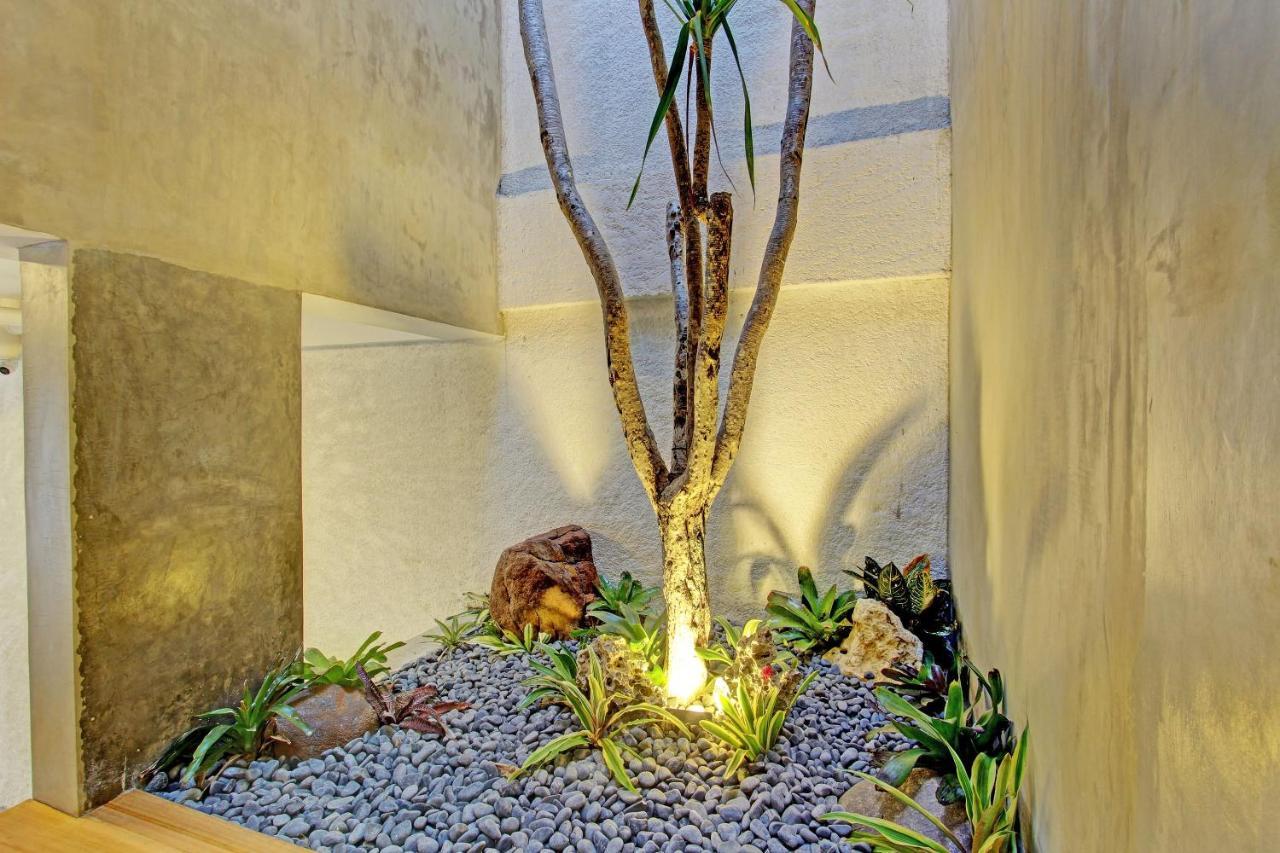 Super Oyo Capital O 92987 Keenan Living Perumnas Maguwo Extérieur photo